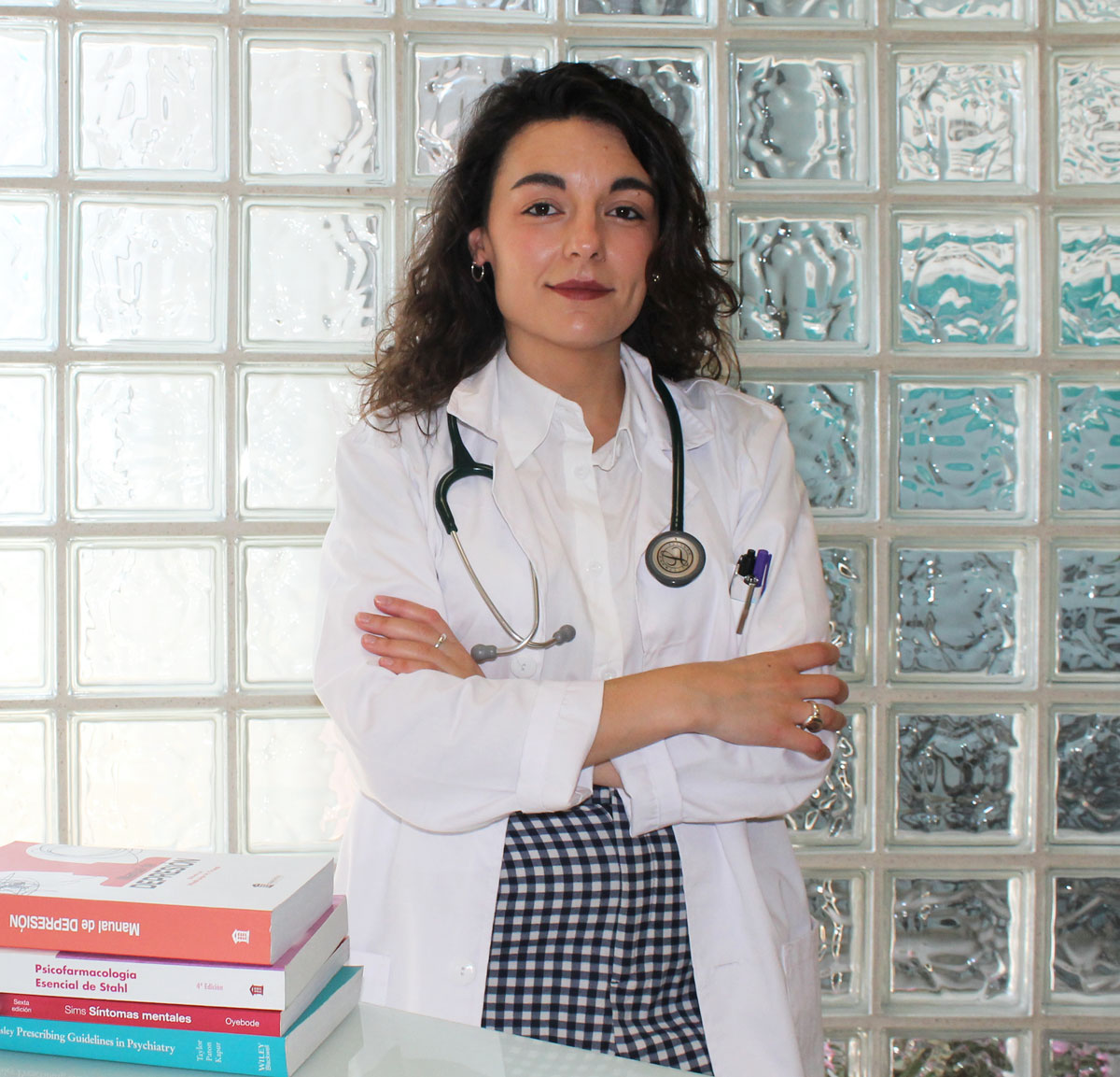 Dr. Úrsula Casado. Psychiatrist.